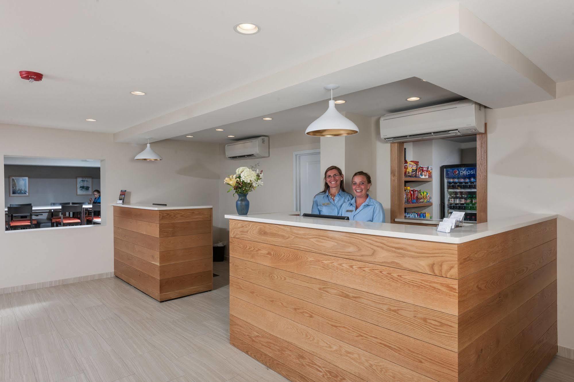 Rockland Harbor Hotel ภายนอก รูปภาพ